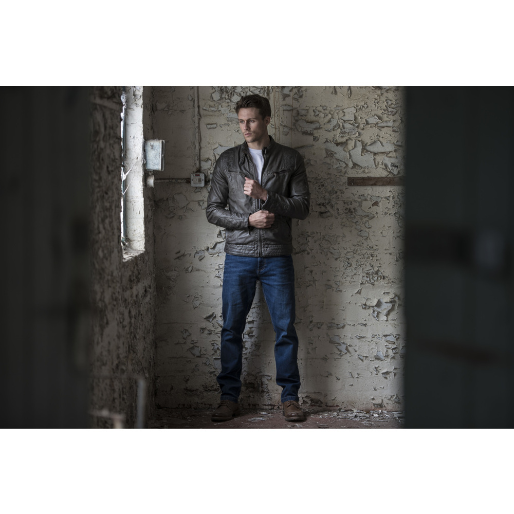 Leo Straight Jeans