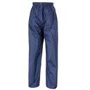 Junior impermeable sobre pantalones