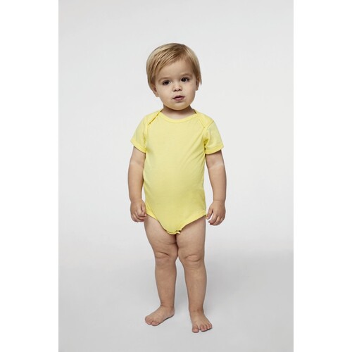Rabbit Skins Infant Fine Jersey Short Sleeve Bodysuit (Apple, Newborn)