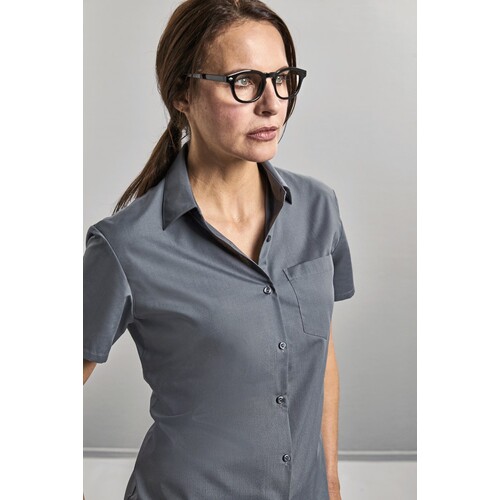 Camisa clásica de popelina de polialgodón de manga corta para mujer